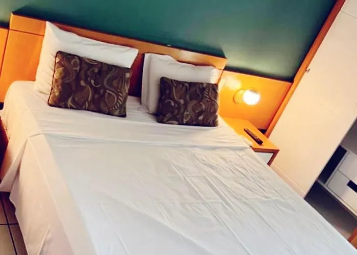 Praia Do Canto Apart Hotel - 102B